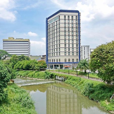 Cititel Express Ipoh Hotel Exterior photo